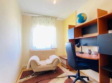 Apartament cu 3 camere, 60 mp, decomandat, garaj, zona OMV - Photo 5