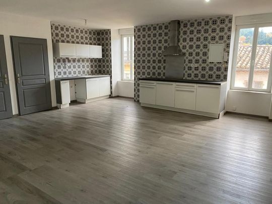 Location Appartement 3 pièces 84m² BESSEGES 30160 - Photo 1