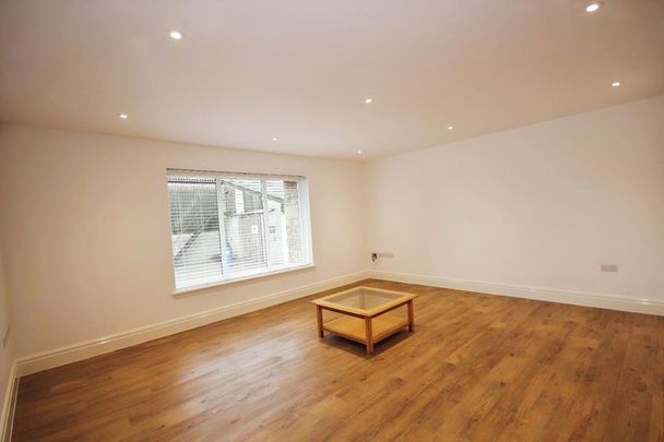 2 bedroom detached house to rent - Photo 1