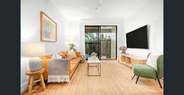 Incredible outdoor lifestyle with Harbour Bridge views - Photo 1