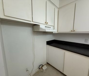 490 Ch. du Bord-du-Lac-Lakeshore, apt. 12 - Photo 2