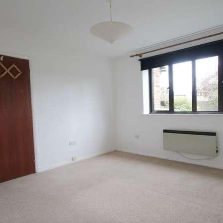 Windermere Way, West Drayton, UB7 - Photo 3