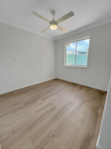 Brand New 2-Bedroom Cabin with Leafy Outlook & Private Access - Photo 5