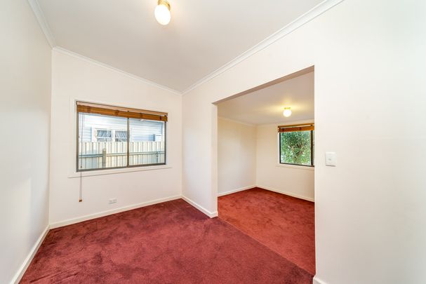 Great House in Quiet Street - Including Granny Flat - Photo 1