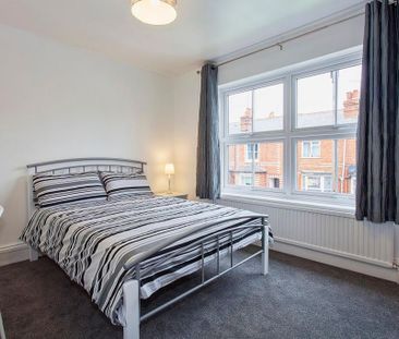 3 bedroom terraced house to rent - Photo 6