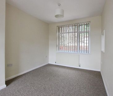 3 bedroom House To Let Total Size: 776 SQ FT - Photo 3