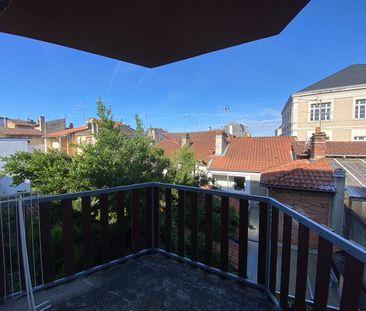 Location Appartement 1 pièce 23m² - Photo 4