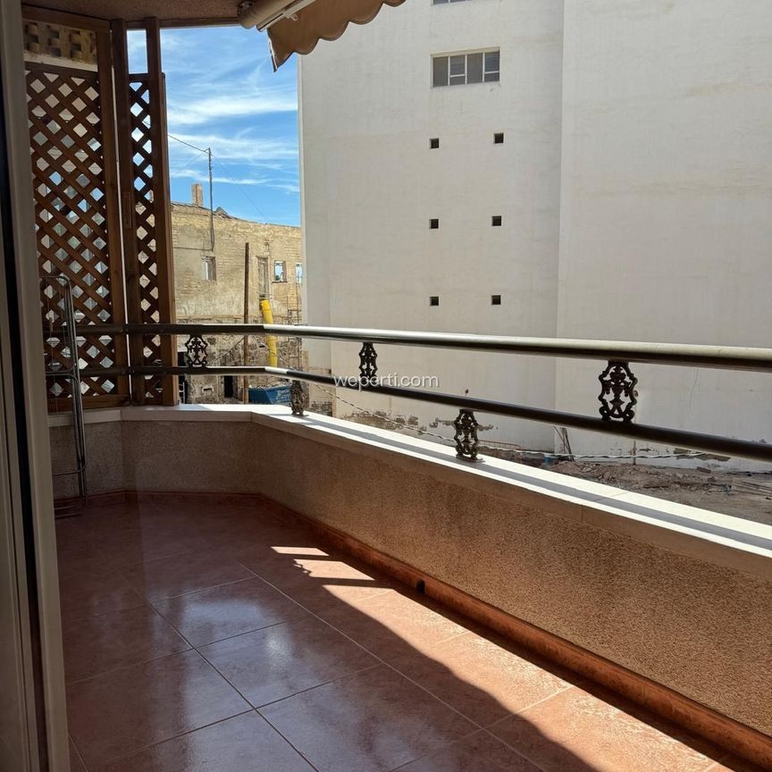 Apartment in Torrevieja, CENTRO, for rent - Photo 1
