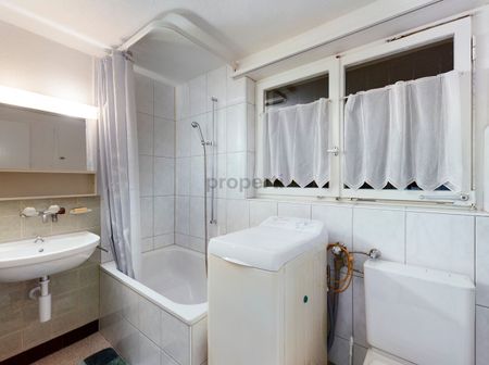 Luxurious 3-room apartment with balcony in Glarus - Foto 3