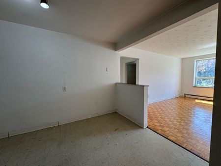 For Lease - 6049 Culp Street Unit# 3, Niagara Falls, Ontario - Photo 2