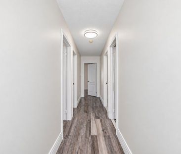 For Lease - 195 Vodden Street Unit# Main, Brampton, Ontario - Photo 3