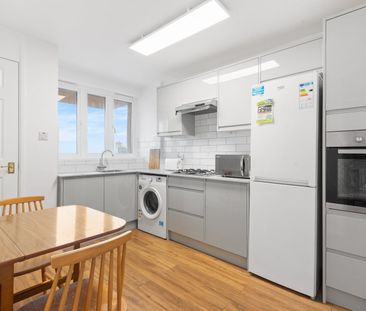 Gaitskell Court, Shuttleworth Road, Battersea, London, SW11 - Photo 3