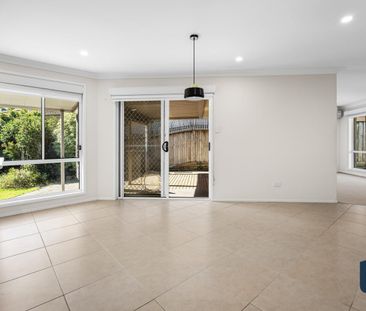 Comfortable Living in a Quiet Mount Hutton Location - Photo 2