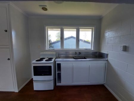 Sunny brick & tile - Photo 4