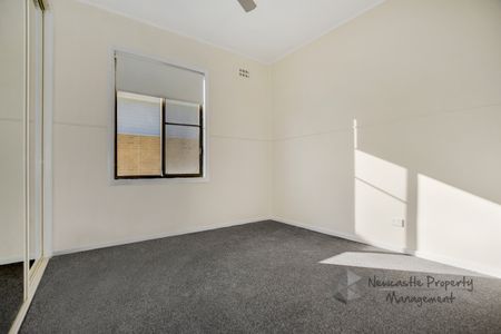 170 Coal Point Road, Coal Point - Photo 2