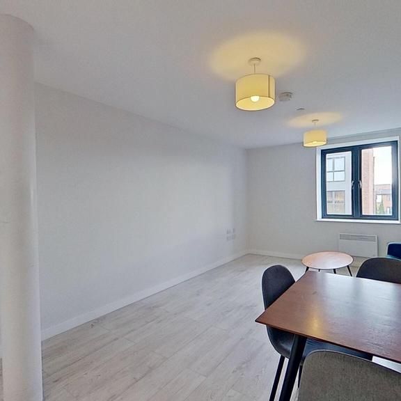 2 bedroom flat to rent - Photo 1