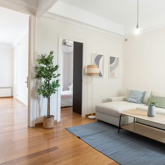 Travessera de les Corts, Barcelona, Catalonia 08029 - Foto 1