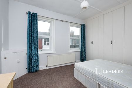 1 bedroom apartment to rent Dursley Road, Eastbourne, East Sussex, BN22 - Photo 2