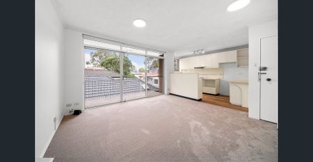 Renovated Conveniently Located Two Bedroom Apartment with Parking - Photo 5