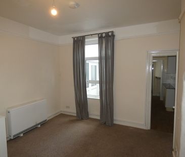 1 bed Studio Apartment - To Let - Photo 3