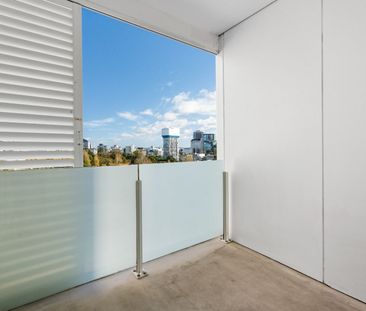 Versatile Two Bedroom City Apartment - Photo 6