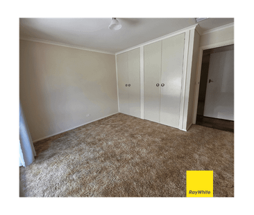 Fresh family home with a large yard. - Photo 3