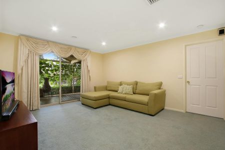 Executive Golf Course Residence in Prime Wodonga Location - Photo 3