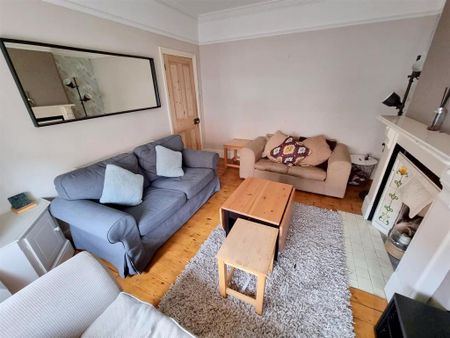 3 bedroom terraced house to rent - Photo 2