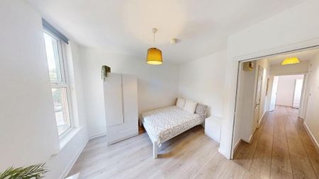 2 bedroom ground floor flat to rent - Photo 4