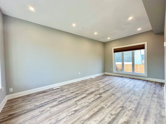 For Lease - 39 Grove Avenue Unit# MAIN, St. Catharines, Ontario - Photo 1