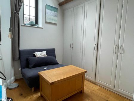 2 bedroom coach house to rent - Photo 5