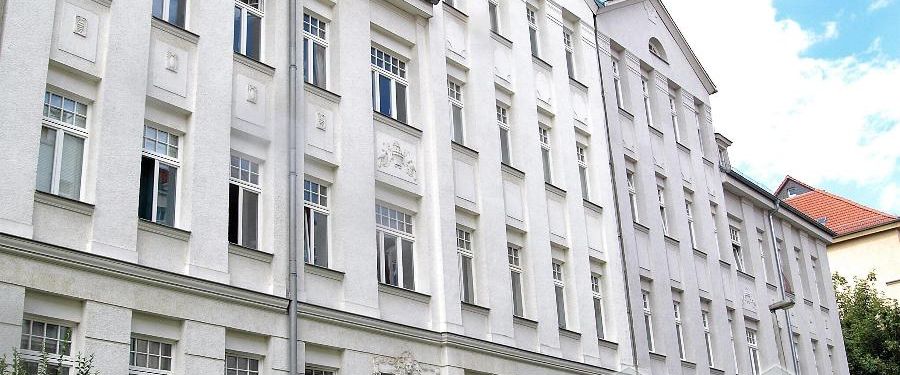 ** Renovierte 2-Zimmer-Whg. mit Balkon und Tageslichtbad ** - Foto 1