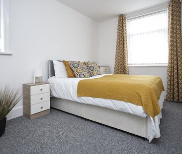 1 bedroom in a house share to rent - Photo 3