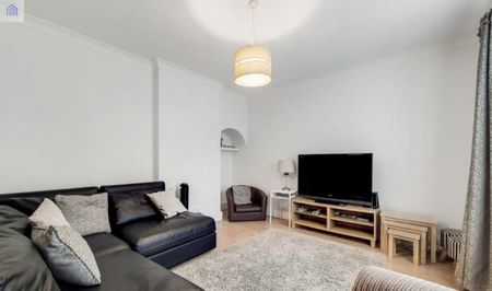 4 bedroom terraced house to rent - Photo 2
