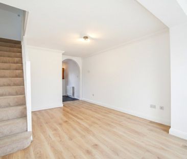 Colebrook Lane, Loughton, Essex, IG10 - Photo 1