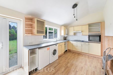 Addison Gardens, Surbiton - Photo 5