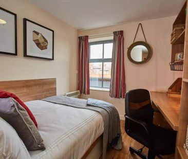 Silver Ensuite - Photo 1