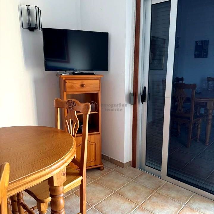 **To rent in Las Galletas, 2 bedroom apartment - Photo 1