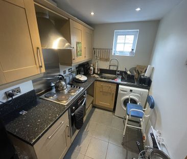 27 Coniston House Spinner Croft, S40 - Photo 6