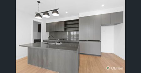 ###APPLICATION APPROVED###Stunning Tri-Level Home With City Views - Photo 4