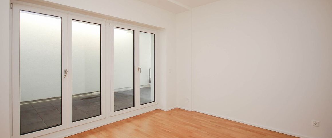 Großzügige 5-Zimmer-Wohnung in neuwertigem Zustand – Kernsanierung 2020 - Photo 1