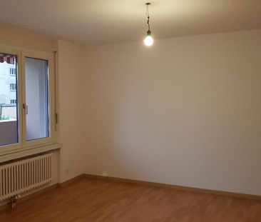 beautiful 2.5 room apartment near shopping centers - Photo 1