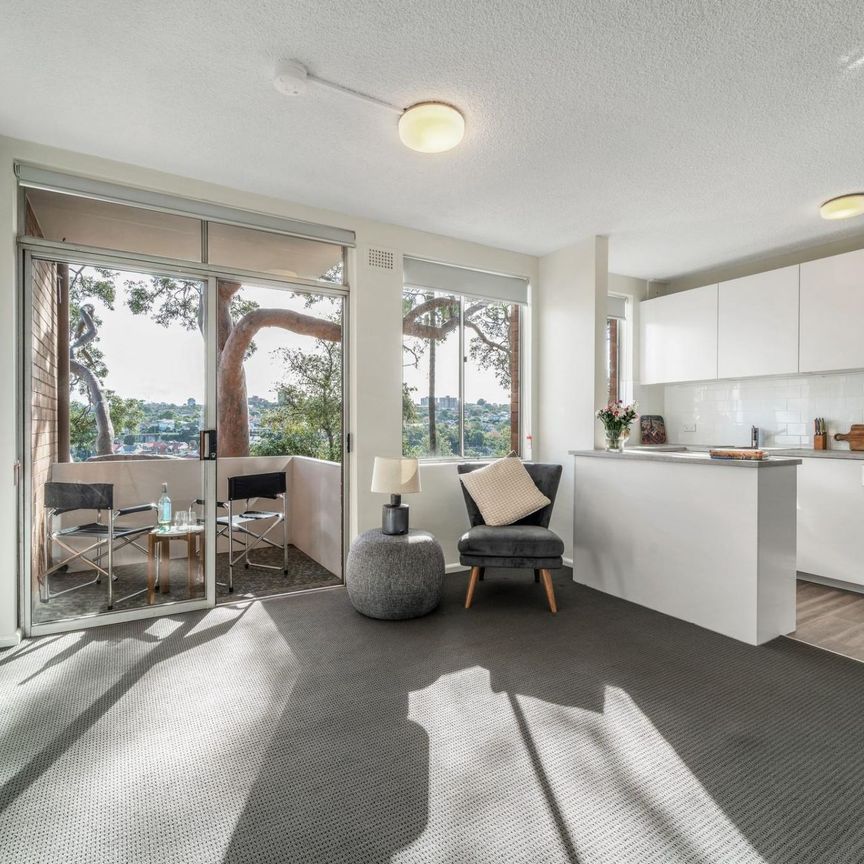 Mosman - Photo 1
