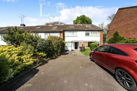 Wensleydale - Luton - - Ensuite Room, LU2 - Photo 4