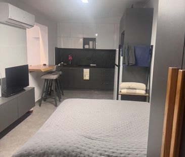 Studio/Γκαρσονιέρα για ενοικίαση Θυμάρι (Παλαιά Φώκαια) - Φωτογραφία 6