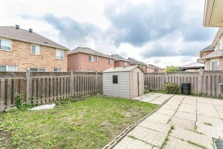 For Lease - 11 Bobolink Avenue, Toronto, Ontario - Photo 2