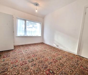 3 Bed Terraced House, York Road, B28 - Photo 2