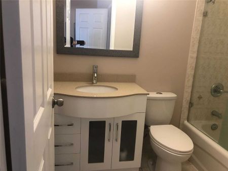 For Lease - 11121 Yonge Street Unit# 104, Richmond Hill, Ontario - Photo 3