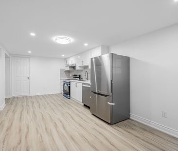 For Lease - 225 Essex- Basement unit Avenue, Richmond Hill, Ontario - Photo 3