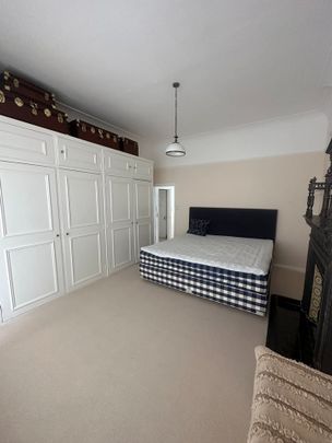1 Bed Flat, Avonmore Road, W14 - Photo 1
